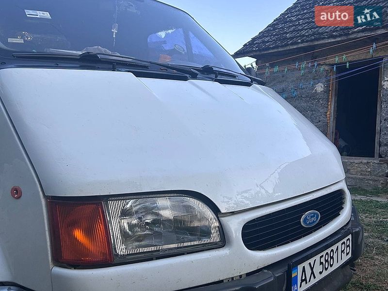 Минивэн Ford Transit 1996 в Славгороде
