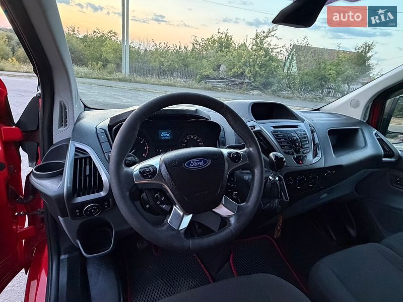 Грузовой фургон Ford Transit 2015 в Ровно