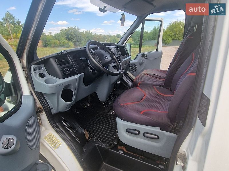 Вантажний фургон Ford Transit 2014 в Рівному