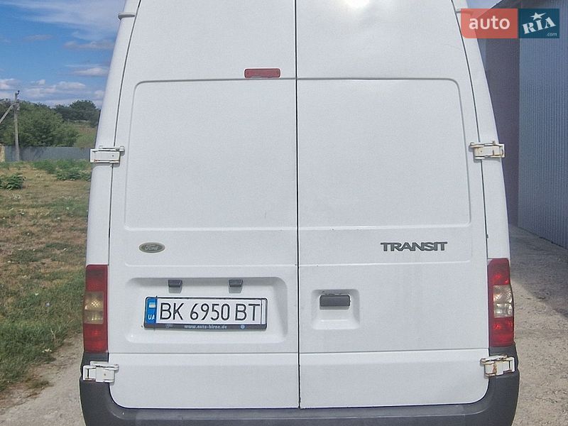 Вантажний фургон Ford Transit 2014 в Рівному