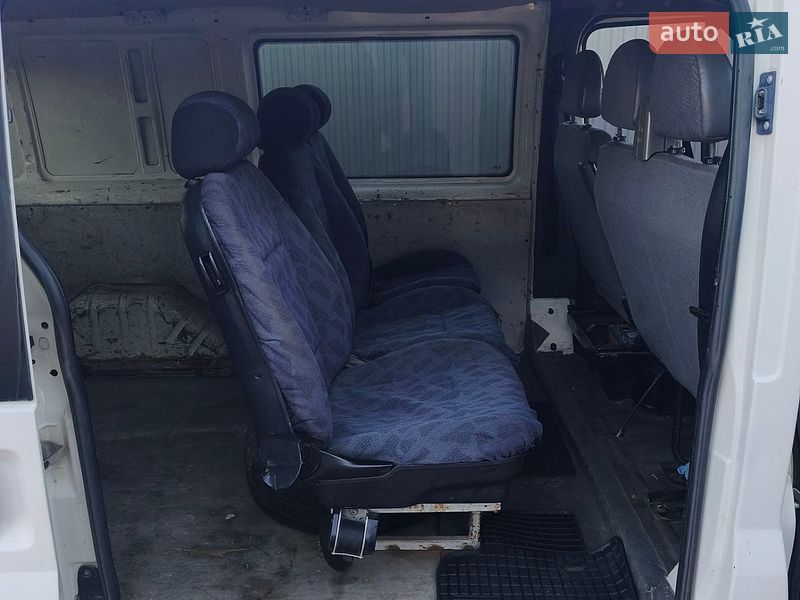 Микровэн Ford Transit 2004 в Сарнах