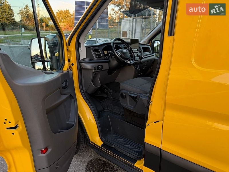 Вантажний фургон Ford Transit 2022 в Ірпені
