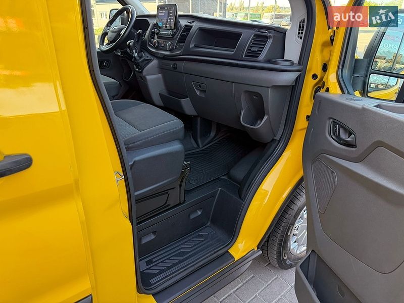 Вантажний фургон Ford Transit 2022 в Ірпені