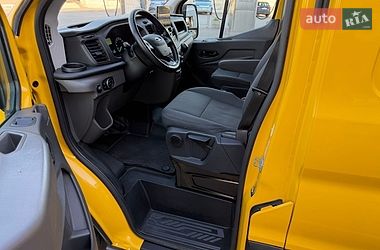 Вантажний фургон Ford Transit 2022 в Ірпені