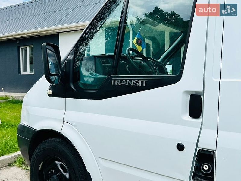 Вантажний фургон Ford Transit 2008 в Гнівані