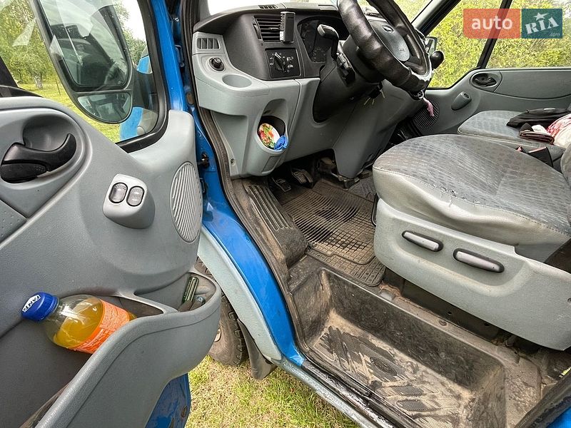 Грузовой фургон Ford Transit 2007 в Полтаве