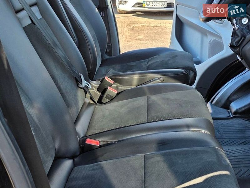 Грузопассажирский фургон Ford Transit 2015 в Киеве