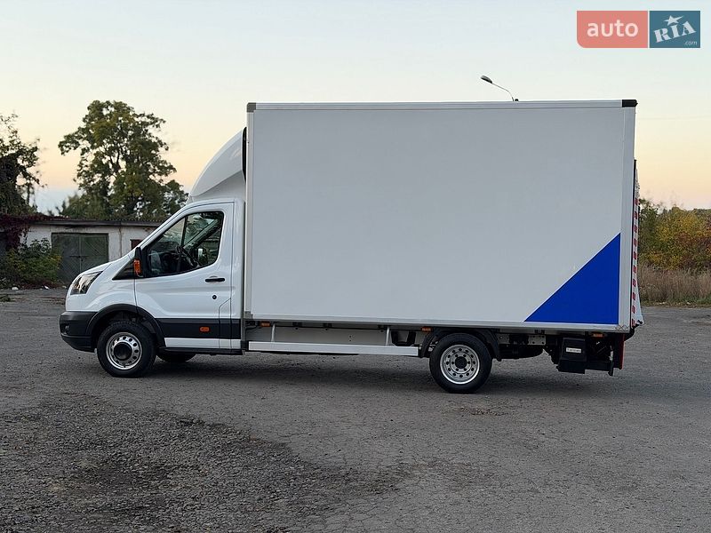 Вантажний фургон Ford Transit 2016 в Дубні
