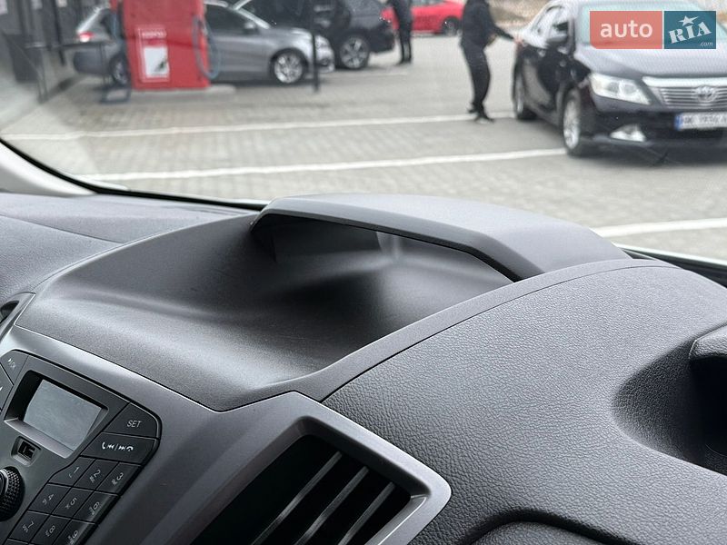 Грузовой фургон Ford Transit 2018 в Дубно