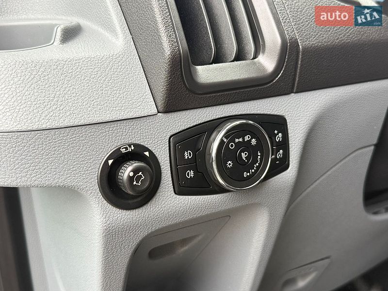 Грузовой фургон Ford Transit 2018 в Дубно