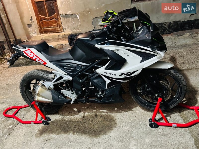 Спортбайк Forte FT 300-R1 2023 в Доманевке