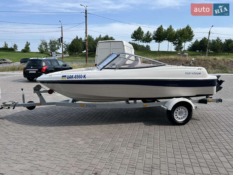 Катер Four Winns Freedom 2003 в Днепре