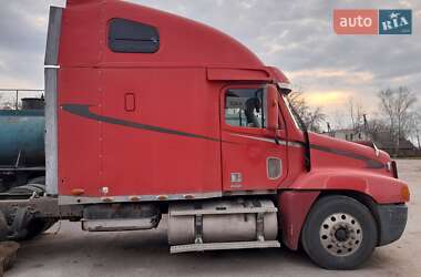 Тягач Freightliner Century 2001 в 