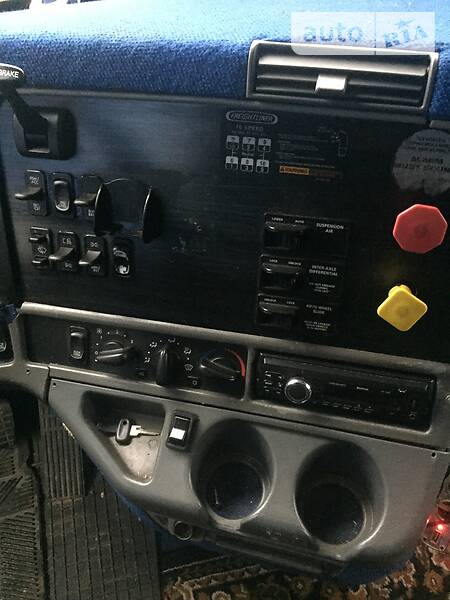 Тягач Freightliner Columbia 2003 в Киеве