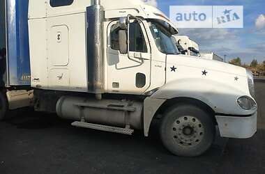 Тягач Freightliner Columbia 2003 в Покрове