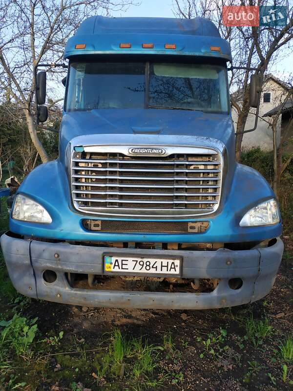 Freightliner Columbia 2005