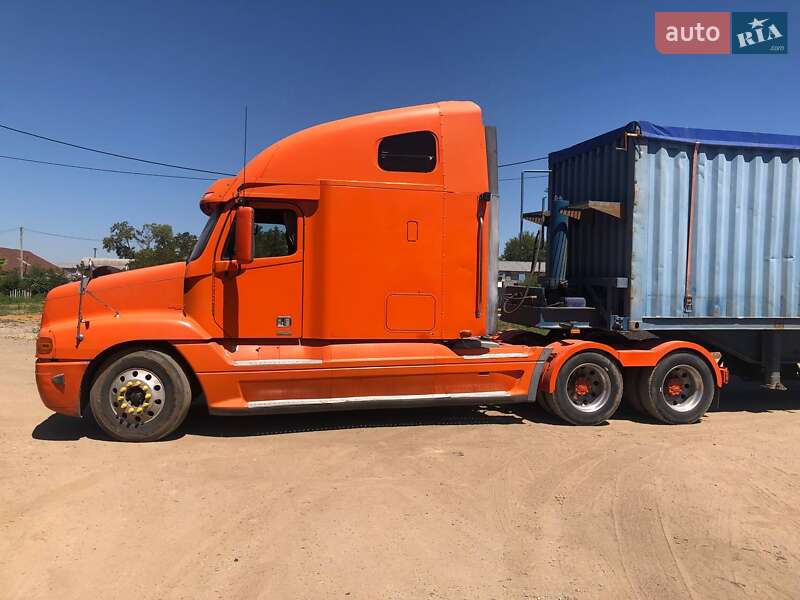 Тягач Freightliner Conventional 2002 в Черноморске