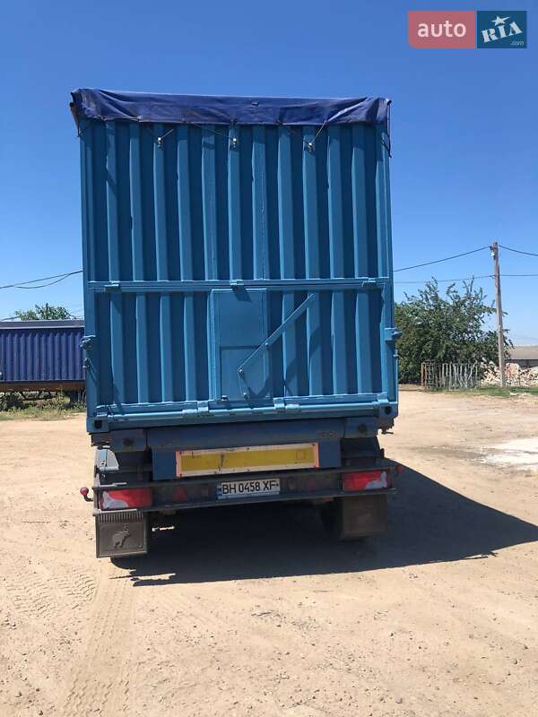 Тягач Freightliner Conventional 2002 в Черноморске