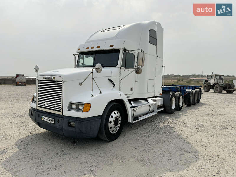 Тягач Freightliner FLD 2001 в 