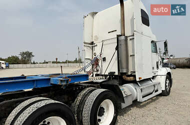 Тягач Freightliner FLD 2001 в 