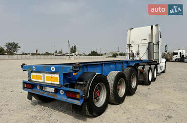 Тягач Freightliner FLD 2001 в 
