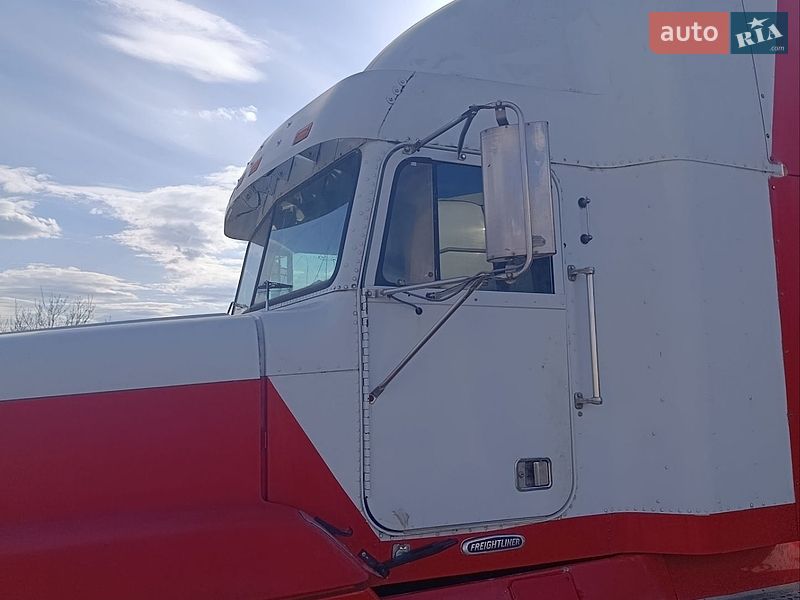 Тягач Freightliner FLD 2001 в Ровно