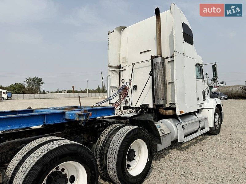 Тягач Freightliner FLD 2001 в Одесі