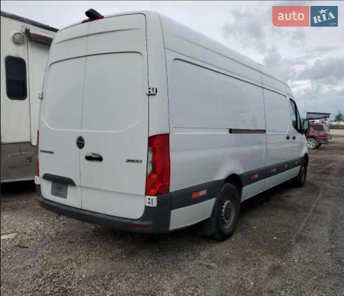 Грузовой фургон Freightliner Sprinter 2019 в Киеве