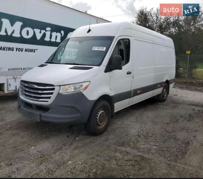 Грузовой фургон Freightliner Sprinter 2019 в Киеве