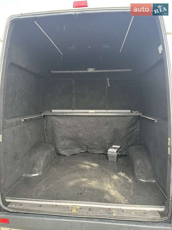 Грузопассажирский фургон Freightliner Sprinter 2005 в Калуше