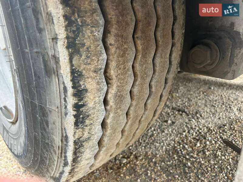 Цистерна напівпричіп Fruehauf 01Y 1997 в Черкасах