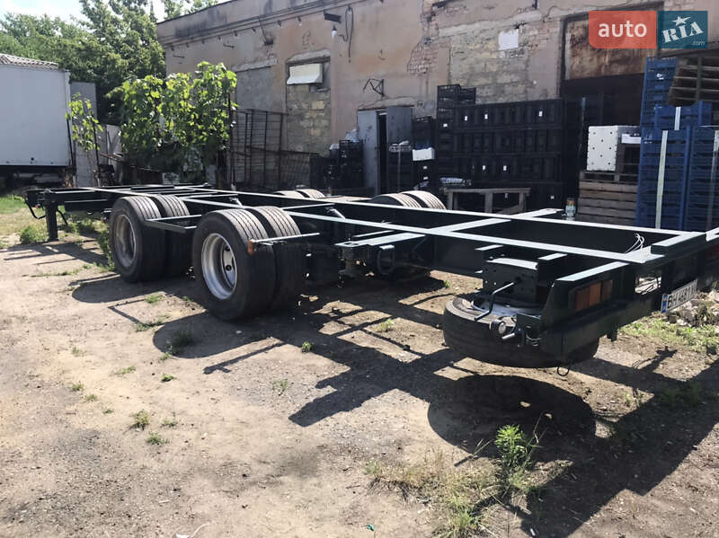 Контейнеровоз Fruehauf A2 2000 в Одесі