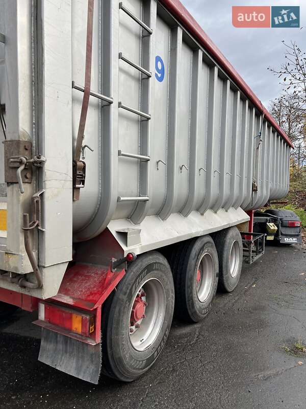 Зерновоз - полуприцеп Fruehauf DJD SA3 1999 в Хмельницком