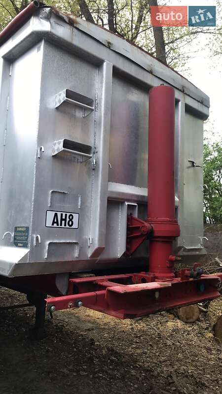 Самоскид напівпричіп Fruehauf DJD TA 3 1994 в Великих Гаях