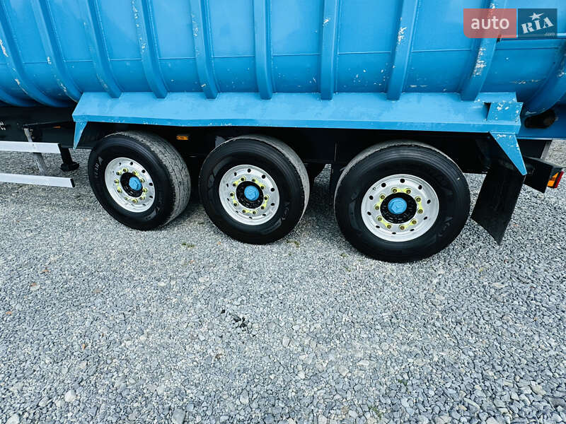 Самосвал полуприцеп Fruehauf GT 2006 в Бучаче