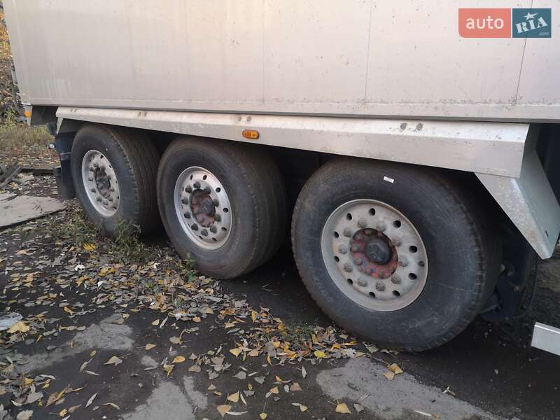 Зерновоз - полуприцеп Fruehauf LTD/WAD 2011 в Киеве