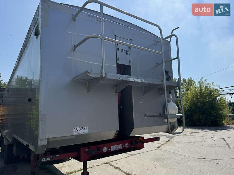 Зерновоз - полуприцеп Fruehauf LTD/WAD 2012 в Ровно