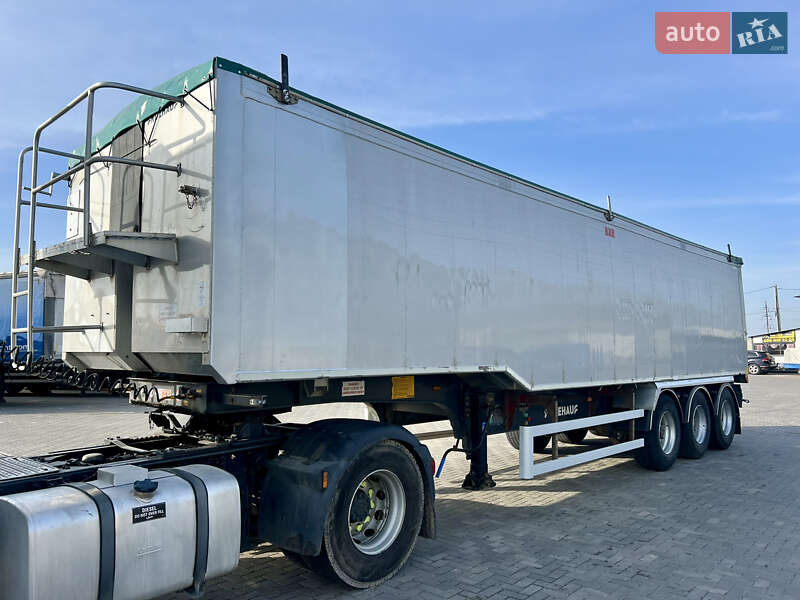 Зерновоз - напівпричіп Fruehauf SAF 2013 в Рівному