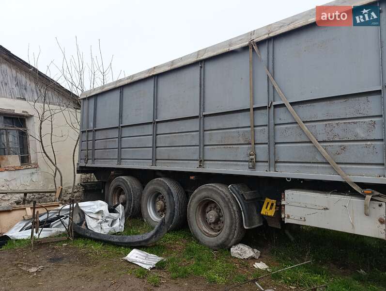 Контейнеровоз Fruehauf SAF 1998 в Городке