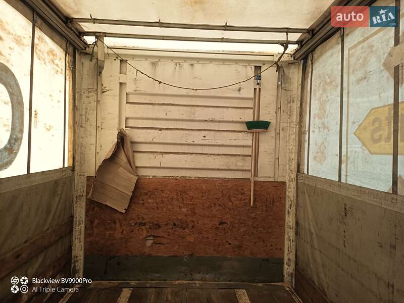 Тентований борт (штора) - напівпричіп Fruehauf SMB 2004 в Згурівці фото 13 Тентований борт (штора) - напівпричіп Fruehauf SMB 2004 в Згурівці