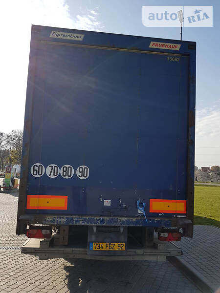 Изотермическая будка Fruehauf T34T1RP 2007 в Радехове