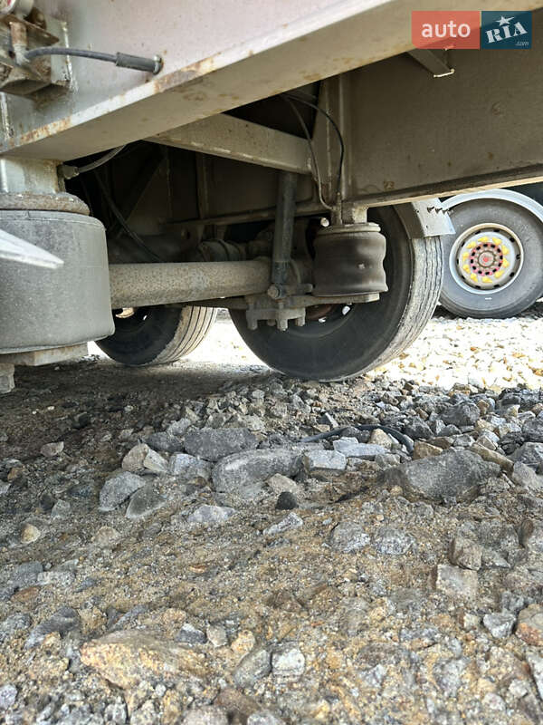 Зерновоз - полуприцеп Fruehauf T38 2009 в Виннице