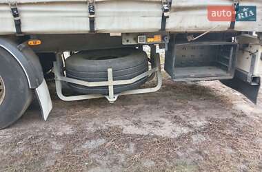 Тентованный борт (штора) - полуприцеп Fruehauf T39 2007 в 