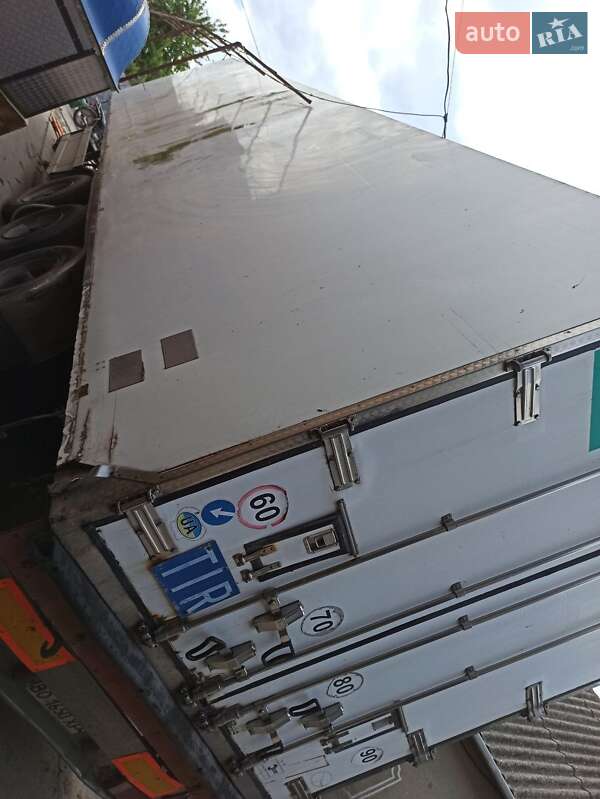 Рефрижератор напівпричіп Fruehauf TermoKing SB3 1994 в Теребовлі