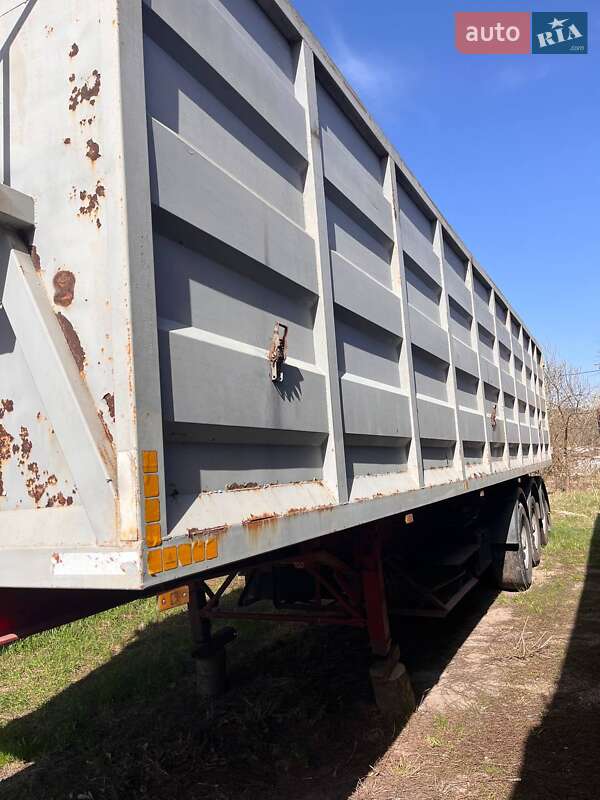 Зерновоз - полуприцеп Fruehauf TF34C1 1990 в Тетиеве