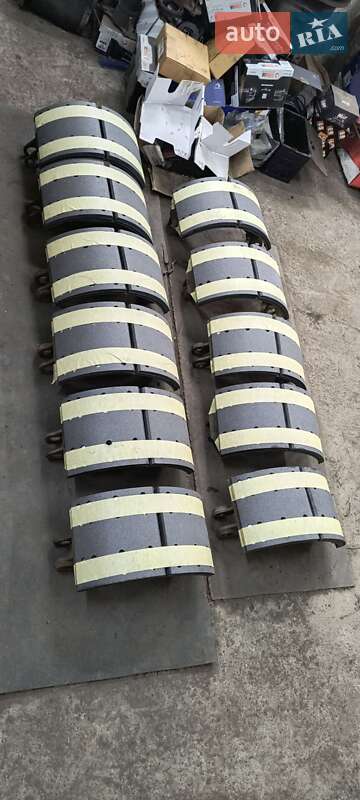 Зерновоз - полуприцеп Fruehauf TF34C1 1998 в Гайвороне