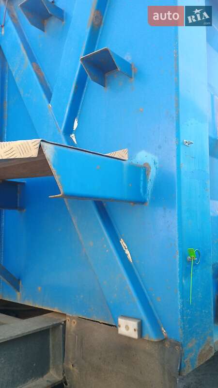 Самосвал прицеп Fruehauf TF34C1 1994 в Умани