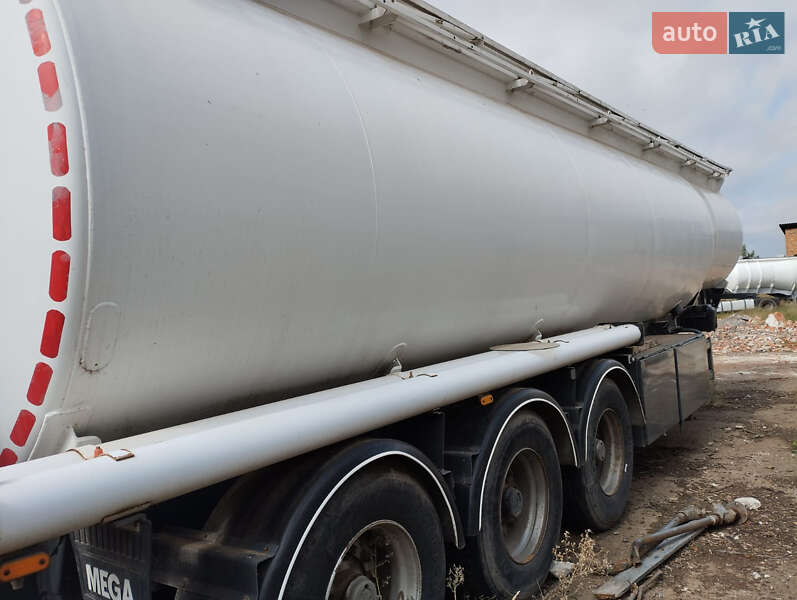 Цистерна полуприцеп Fruehauf TF34C1 1988 в Стрые фото 6 Цистерна полуприцеп Fruehauf TF34C1 1988 в Стрые