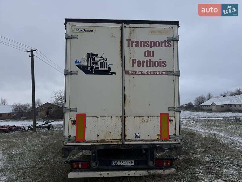 Тентований борт (штора) - напівпричіп Fruehauf TX 34 2009 в Володимирі