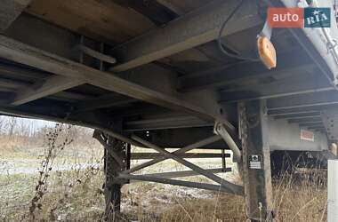 Тентований борт (штора) - напівпричіп Fruehauf TX 34 2009 в Володимирі